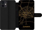 Bookcase Geschikt voor iPhone 12 Mini telefoonhoesje - Londen - Kaart - Gold - Met vakjes - Wallet case met magneetsluiting