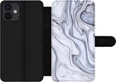 Bookcase Geschikt voor iPhone 12 telefoonhoesje - Marmer print - Wit - Zwart - Met vakjes - Wallet case met magneetsluiting