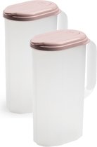 3x stuks waterkan/sapkan transparant/roze met deksel 2 liter kunststof - Smalle schenkkan die in de koelkastdeur past