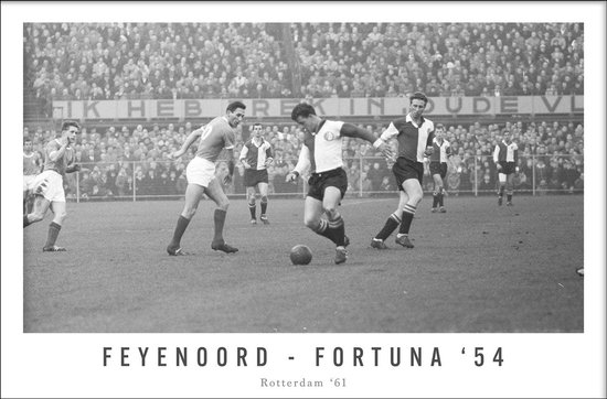 Walljar - Poster Feyenoord met lijst - Voetbal - Amsterdam - Eredivisie - Zwart wit - Feyenoord - Fortuna 54 '61 - 60 x 90 cm - Zwart wit poster met lijst