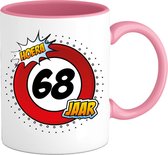 68 Jaar Verkeersbord Mok met tekst | Grappig Verjaardag Beker Cadeau | Bedrukte Koffie en Thee Mokken | Zwart | 330 ML