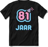 81 Jaar Feest kado T-Shirt Heren / Dames - Perfect Verjaardag Cadeau Shirt - Licht Blauw / Licht Roze - Maat XXL