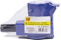Blauwe haakse connector in plastic verpakking, met label met "CE" en "IP44".