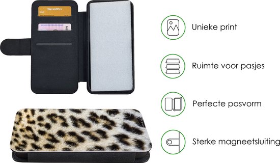 Étui pour téléphone Bookcase iPhone SE 2020 - Léopard en fourrure Close-up - Avec poches - Étui portefeuille avec fermeture magnétique
