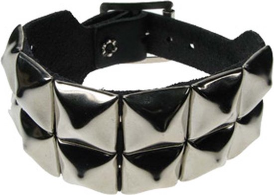 Bullet 69 Funky Punk - 2 row pyramid Polsband - Zwart/Zilverkleurig