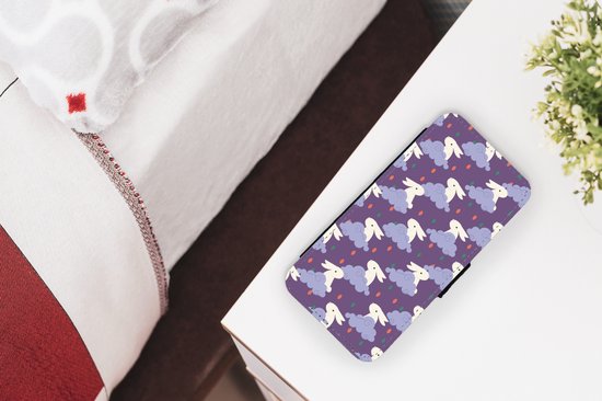 Telefoonhoesje Geschikt voor iPhone 12 Mini telefoonhoesje - Patronen - Konijn - Lucht - Paars - Meisjes - Kinderen - Kids - Met vakjes - Wallet case met magneetsluiting