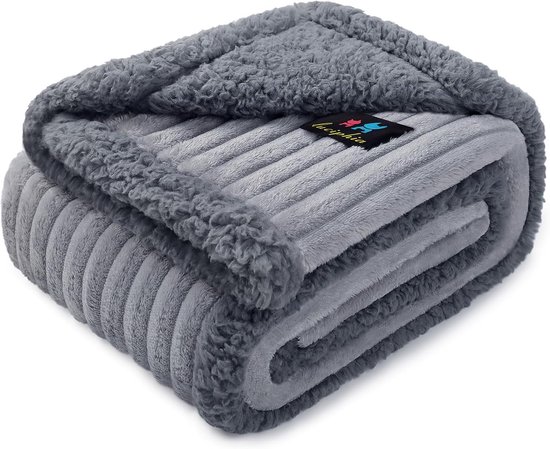 Furhaven Medium Waterdichte Kalmerende Pluche Lange Faux Fur & Velvet Hond Deken, Wasbaar - Grijs, Medium