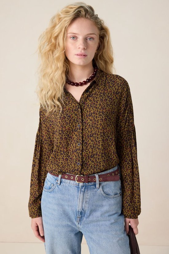 Donkergoene Blouse Met Leopard Print