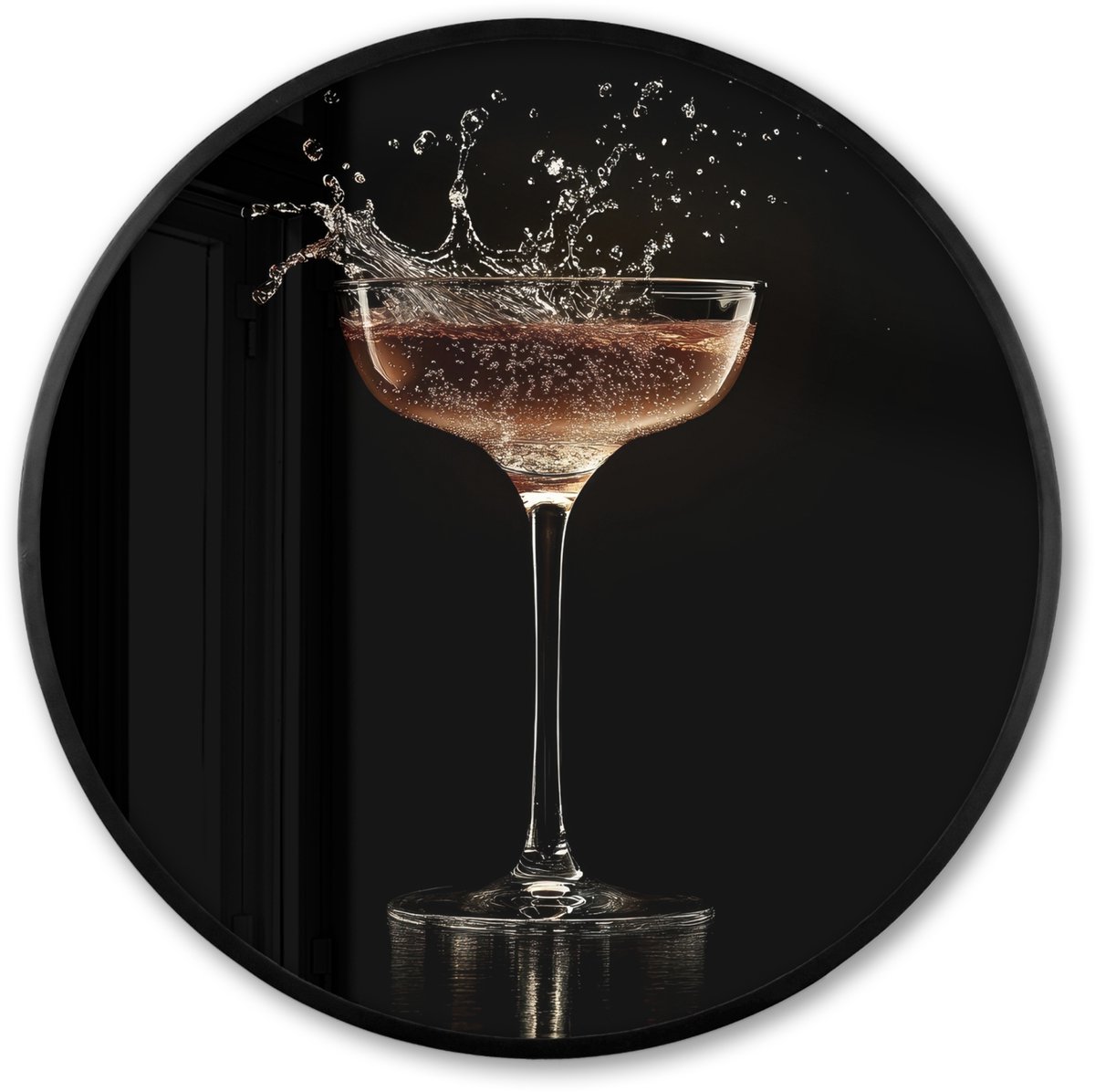 FrameYourWall Poster in lijst Rond - Fotolijst 60x60 cm - Posters - Cocktail - Zwart - Spetters - Glas - Ronde posterlijst zwart - Decoratie - Wanddecoratie woonkamer - Muurdecoratie slaapkamer Cocktail - Spetters
