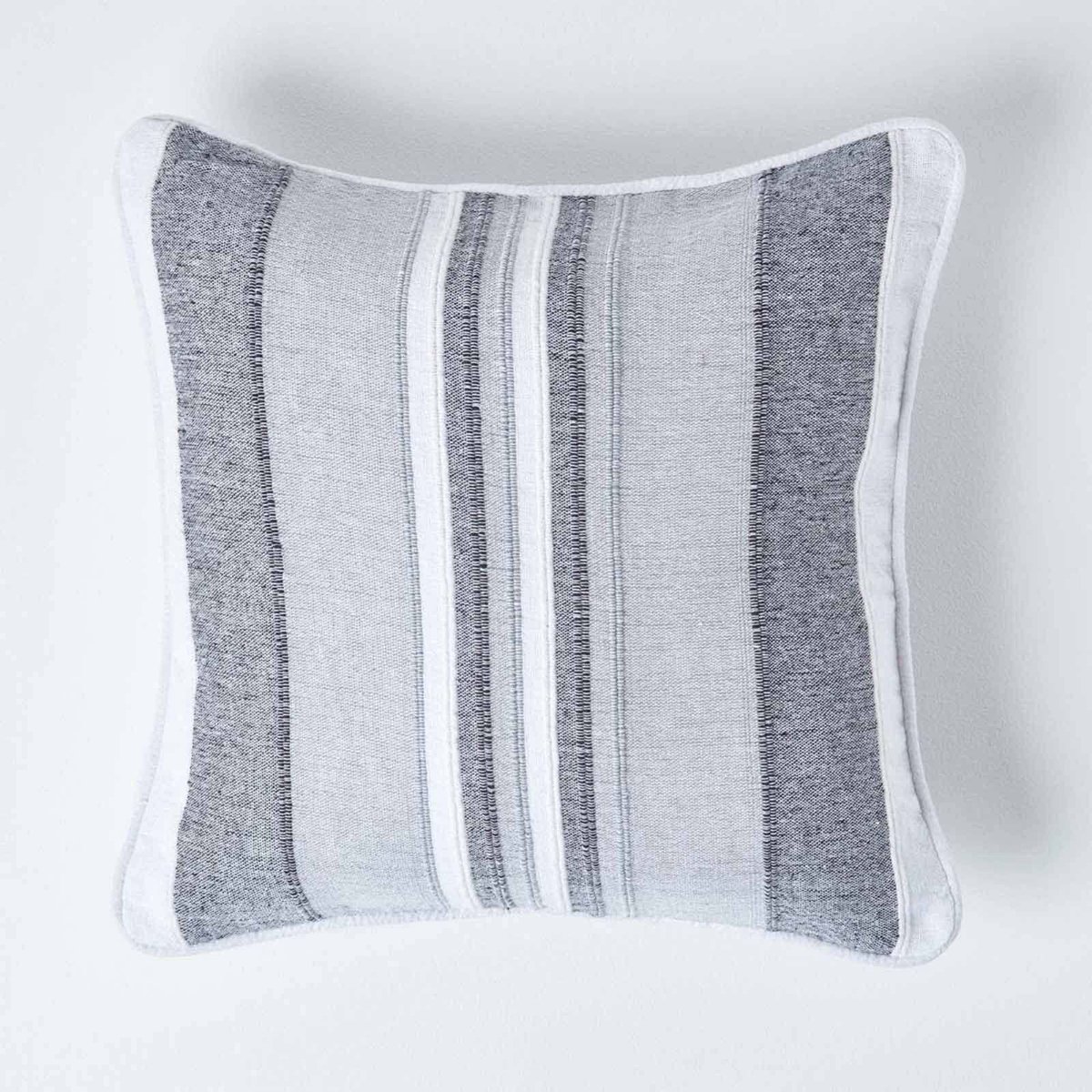 Ibenzoa Gestreepte grijs-witte kussenhoes van katoen met ritssluiting 45x45 cm grijs wit