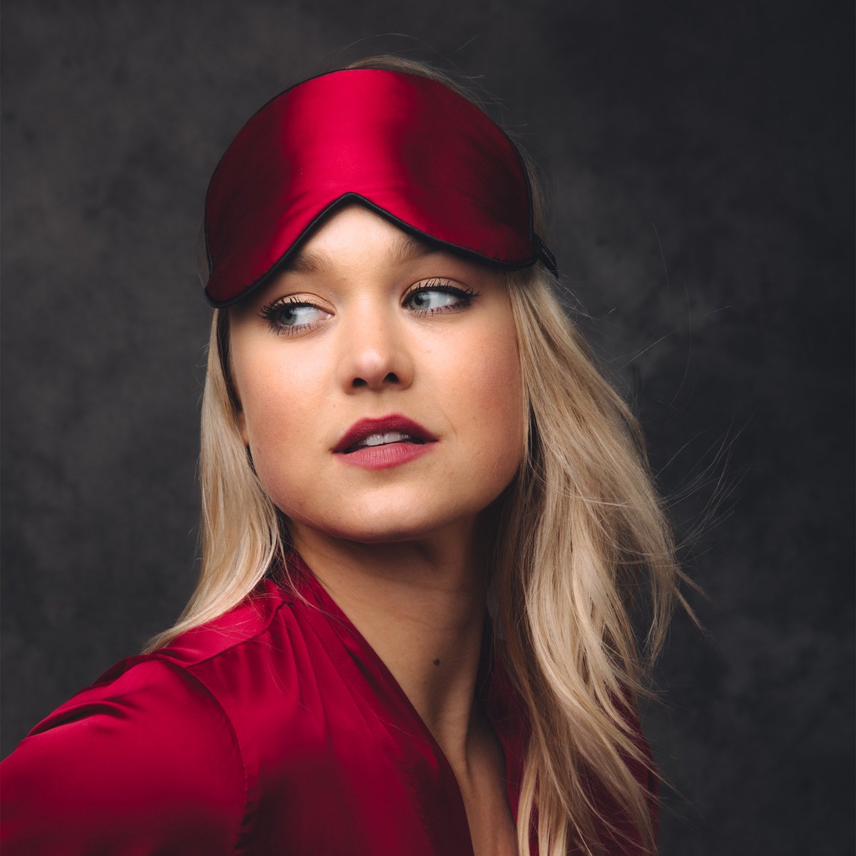 Premium 100% zijde superzacht slaapmasker rood, verstelbaar en dubbelzijdig, anti-aging