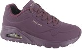 Baskets Skechers bordeaux à lacets avec coussin d'air visible dans la semelle.