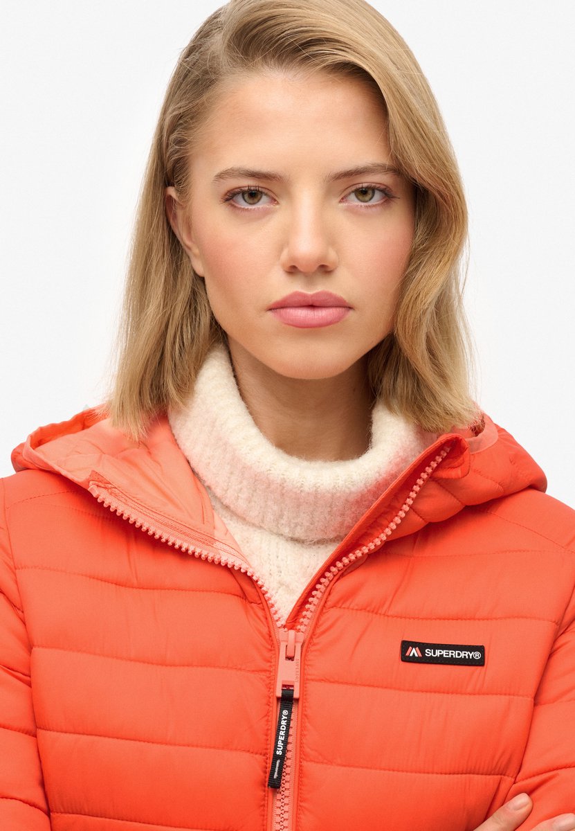 Superdry Gewatteerd Fuji Lite jack met capuchon Dames Gewatteerde jassen Koraal