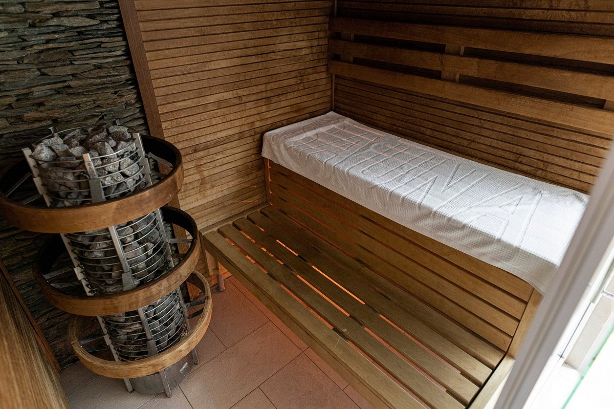 Wafel Sauna Handdoek 200x70cm Wit 420 g/m² Katoen met "SAUNA" Tekst