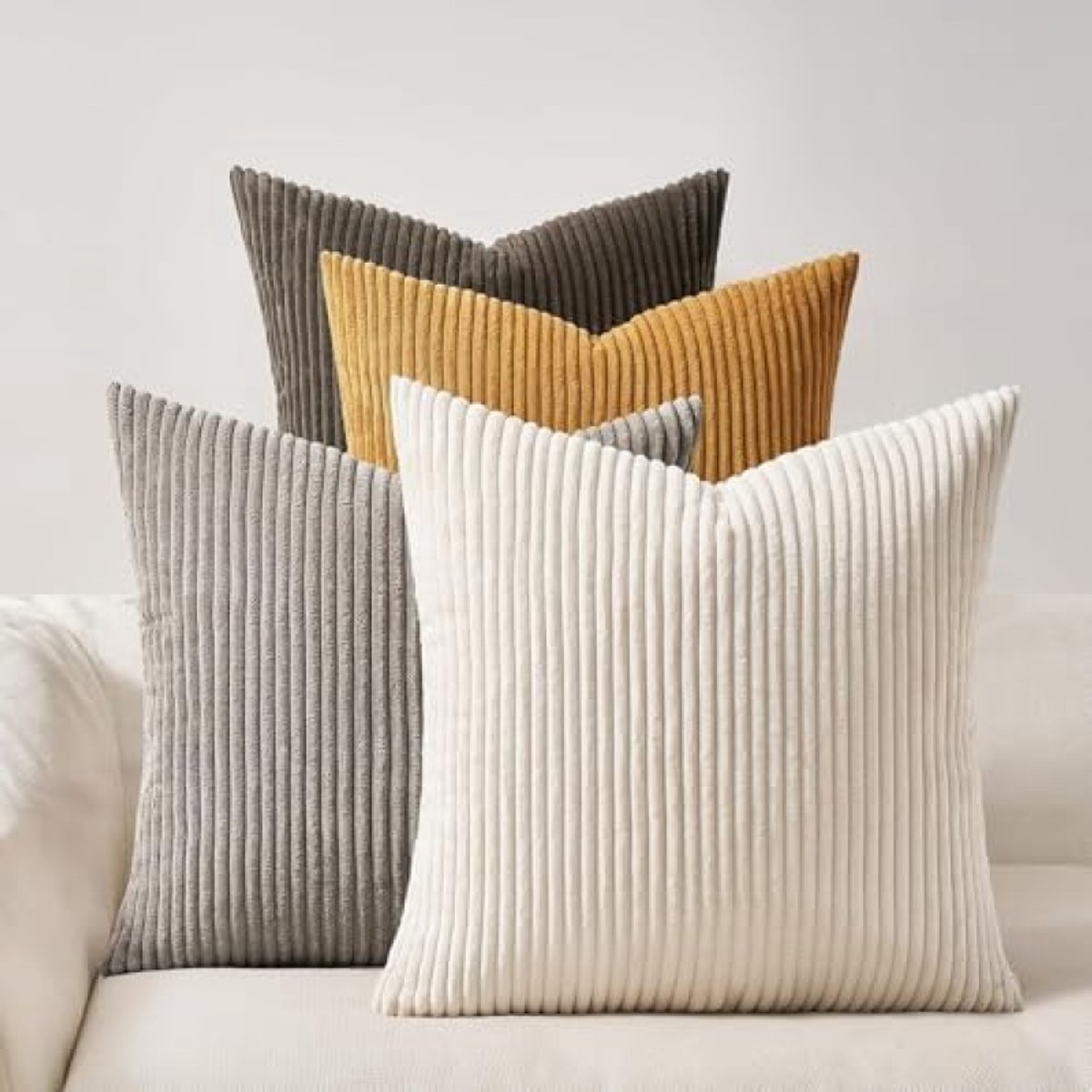 PromoHome Kussenhoezen 40×40 – set van 4 fluwelen kussenhoezen– hoesjes voor bank, slaapkamer, woonkamer of balkon – pluizig kleurverloop en gestreept design "Bruin"
