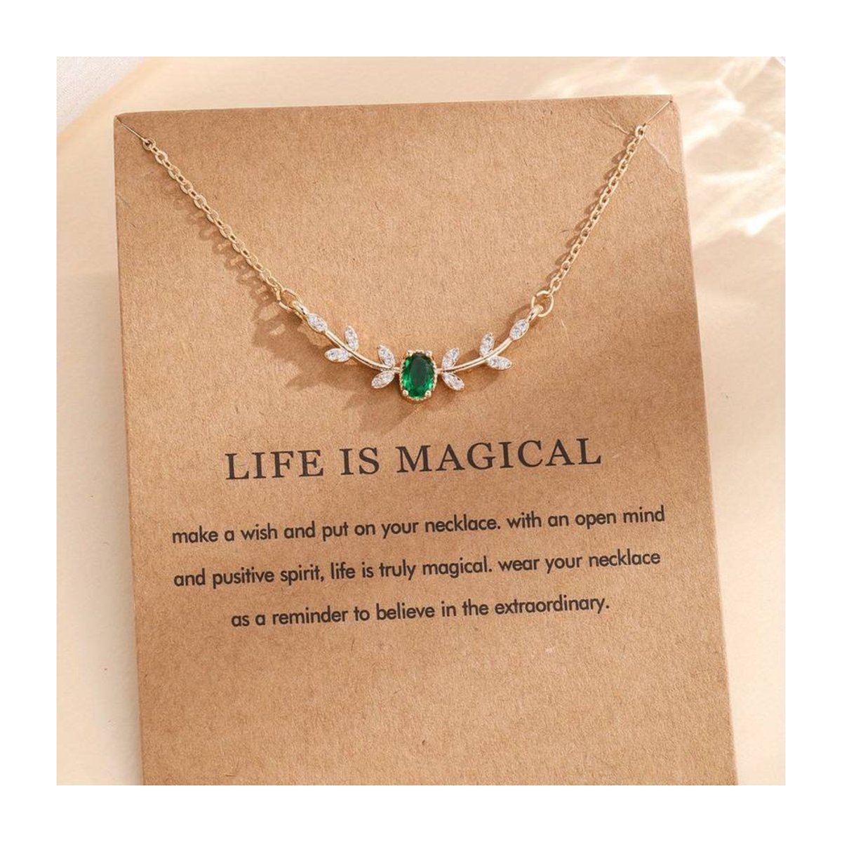 Goudkleurige Ketting - Met Groene & Witte Steen - 45 + 5 cm - Roestvrijstaal - Luxe Dames Ketting - Verstelbaar - Cadeau