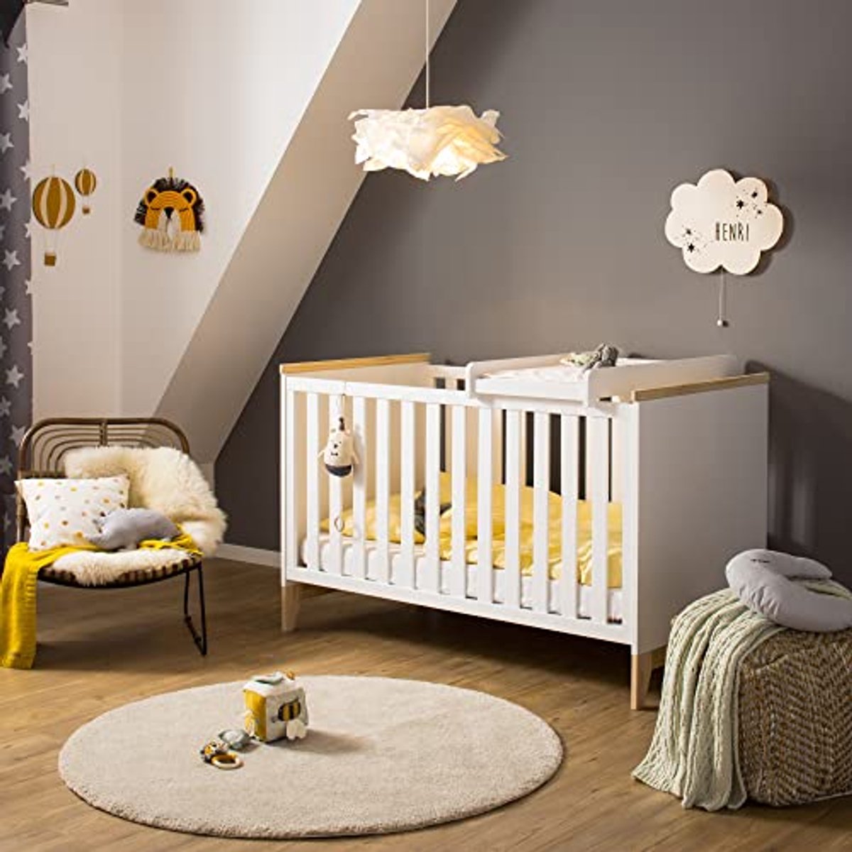 Hoogteverstelbaar Babybedje 140x70 cm - Houten Crib in Wit met Scandinavisch Design