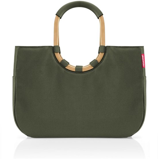 Olijfgroene shopper met gebogen houten handvatten en een rood Reisenthel-label, getoond vanaf de voorkant.