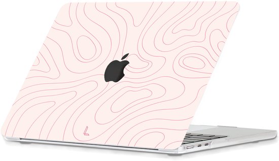 MacBook Air 13 pouces avec une housse à motif de lignes ondulées roses. Logo Apple ouvert.
