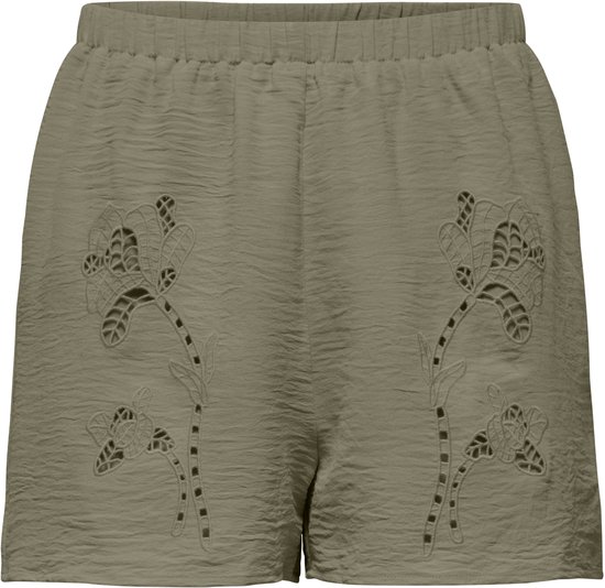 Olijfgroene shorts met elastische tailleband, gekreukelde textuur en geborduurde bloemen op de voorkant.