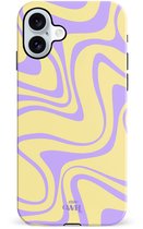 xoxo Wildhearts Sunny Side Up - Double Layer - Hardcase geschikt voor iPhone 17 hoesje - Siliconen hoesje met golvenprint - Golvend patroon - Beschermhoes - Dubbele beschermlaag - Luxe Case - Geel en Paars