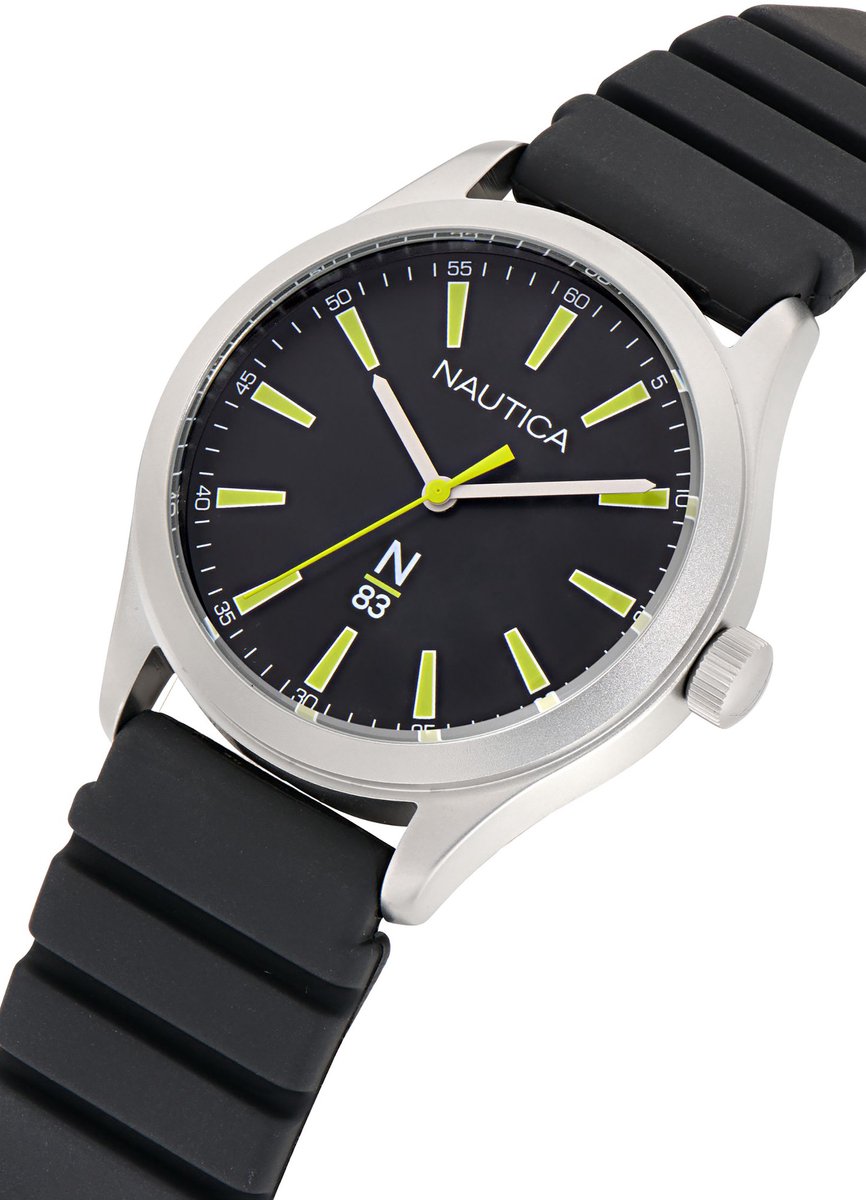 Nautica Hannay Bay Kwarts Analoog Horloge Zwart En Zilver Case: 100% Stainless Steel | Armband: 100% Recycled Material 42 NAPHBF404