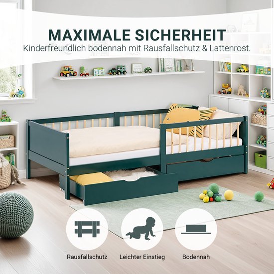 Groen kinderbed van 200 cm lang met een matras, ombouw en 2 lades. Inclusief valbescherming en lage instap.