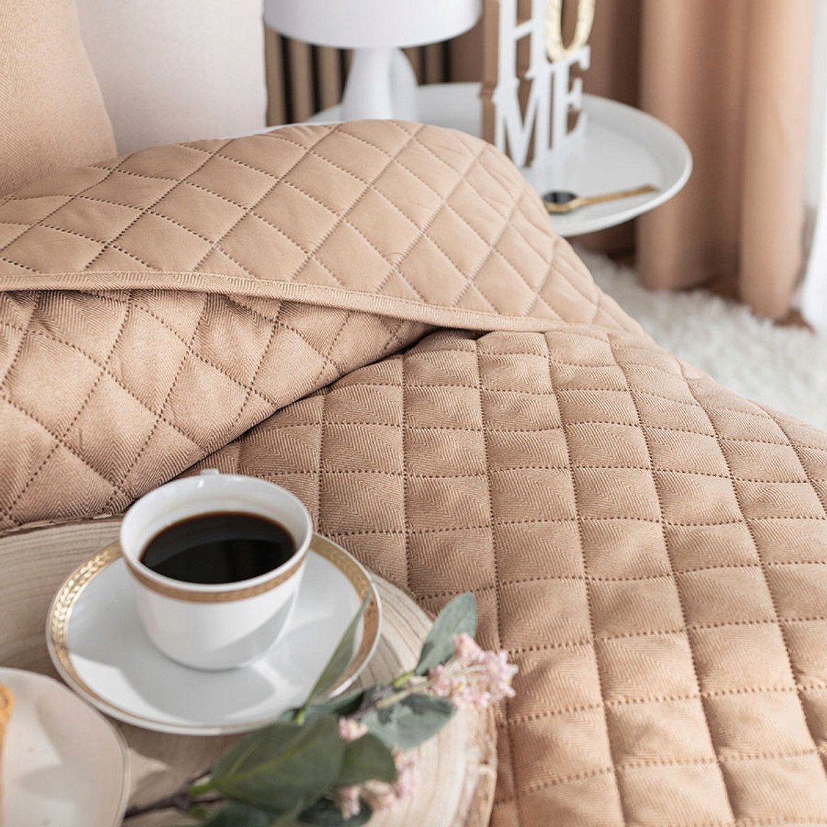 Decoratieve spread 220x240 cm, donkerbeige visgraatpatroon