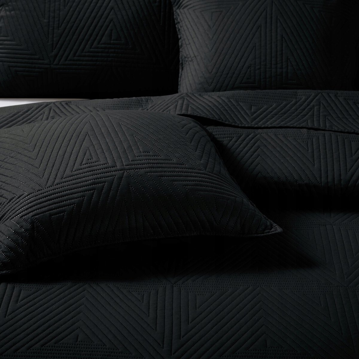 Pikant Decoratie Plaid Sprei 160x220cm Zwart Trio