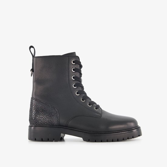 Zwarte leren veterboot met rits, glitterdetail op de hiel en dikke zool.