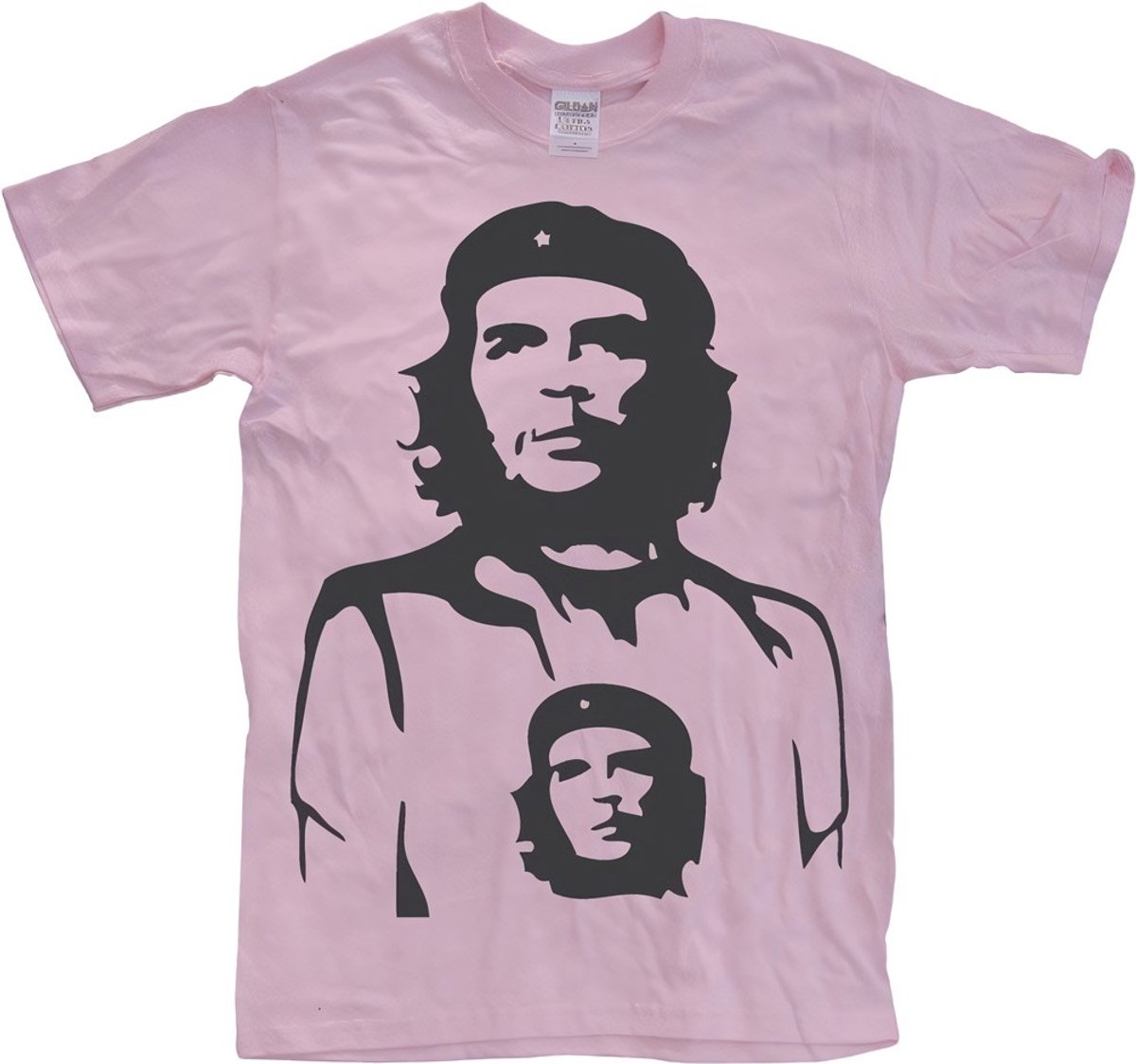 Hybris Che draagt Che Pink