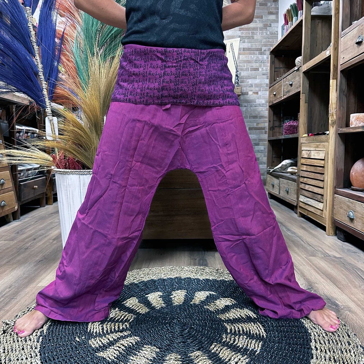 Yoga- en festivalbroeken - Thaise vissersmandala-mantra op paars