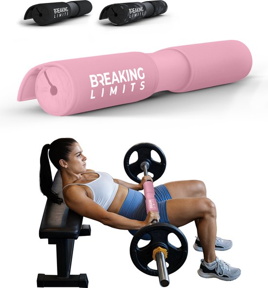 Roze en zwarte barbellpads met 'Breaking Limits' logo. Vrouw met roze pad om de halter voor hip thrust.