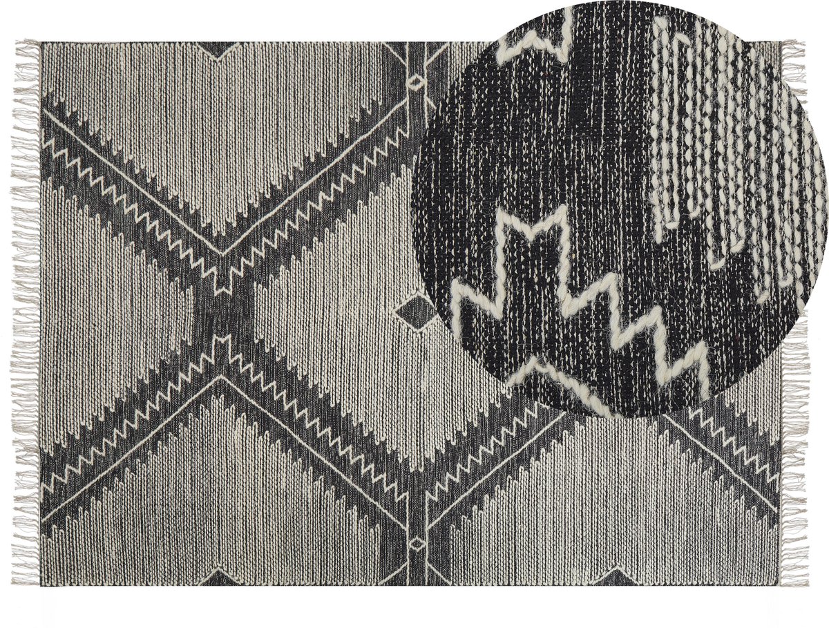 Beliani ARBAA - Laagpolig vloerkleed - Gebroken wit - 140 x 200 cm - Katoen Zwart