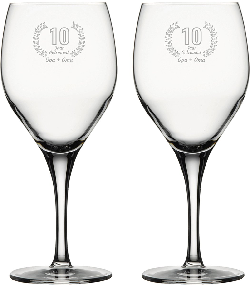 Gegraveerde set rode wijnglazen 42,5cl Opa + Oma 10 jaar getrouwd