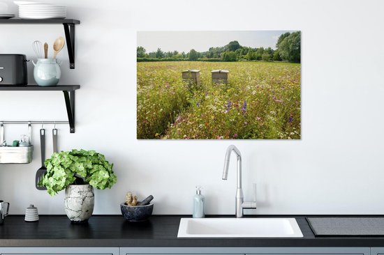 Tableau sur toile Ruche dans un champ de fleurs - 60x40 cm - Décoration murale