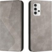 Voor Samsung Galaxy A32 5G Huid Voel Magnetisch S-type Effen Kleur Horizontale Flip Lederen Case met Houder & Kaartsleuf & Portemonnee (Grijs)