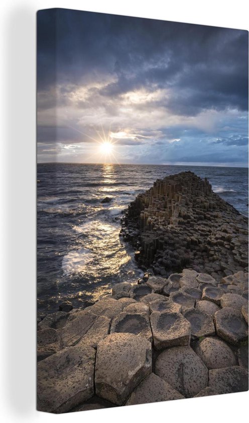 Fantastique Sunset at the Giants Causeway Canvas 120x180 cm - Tirage photo sur toile (Décoration murale salon / chambre) XXL / Groot format!