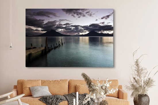 Coucher de soleil sur le lac Atitlán à Panajachel près du Guatemala Toile 180x120 cm - Tirage photo sur Toile (Décoration murale salon / chambre) XXL / Groot format!