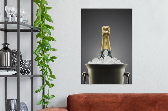 Canvas schilderij 60x90 cm - Wanddecoratie Champagnefles in ijsemmer - Muurdecoratie woonkamer - Slaapkamer decoratie - Kamer accessoires - Schilderijen op canvas