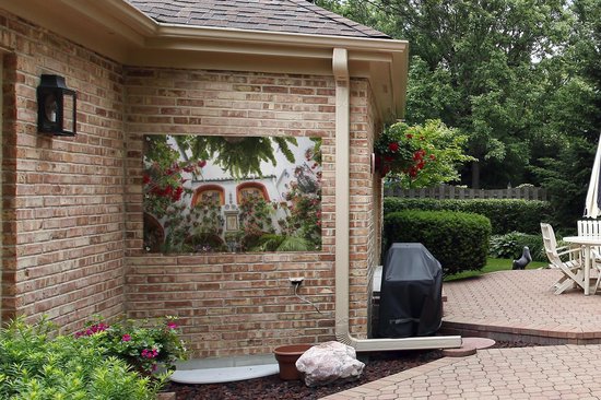 Belles fleurs sur le mur à Cordoba Garden poster 120x80 cm - Toile de jardin / Toile d'extérieur / Peintures pour l'extérieur (décoration de jardin)