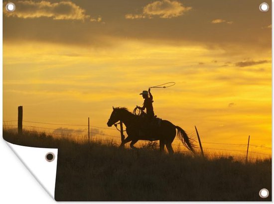 Tuinposter - Tuindoek - Tuinposters buiten - Een cowboy onder een oranje hemel - 120x90 cm - Tuin