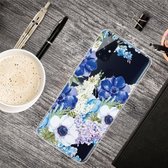 Voor OnePlus Nord N100 Gekleurde tekening Clear TPU beschermhoesjes (blauw-witte rozen)