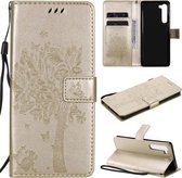Voor Motorola Edge Tree & Cat Pattern Pressed Printing Horizontale Flip PU Leather Case met houder & kaartsleuven & portemonnee & Lanyard (goud)