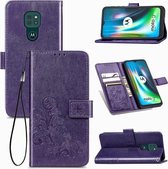 Voor Motorola Moto G9 Spelen Vierbladige sluiting Reliëfsluiting Mobiele telefoonbescherming Leren hoes met lanyard & kaartsleuf & portemonnee & beugelfunctie (paars)