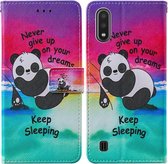 Voor Samsung Galaxy A01 Cross Texture Painting Pattern Horizontale Flip Leather Case met Houder & Kaartsleuven & Portemonnee & Lanyard (Sleeping Panda)