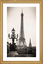 JUNIQE - Poster met houten lijst Eiffel Tower -30x45 /Grijs & Wit