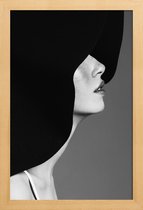 JUNIQE - Poster in houten lijst In Vogue -20x30 /Wit & Zwart