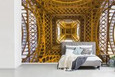 Vue de dessous de la Tour Eiffel à Paris 420x280 cm