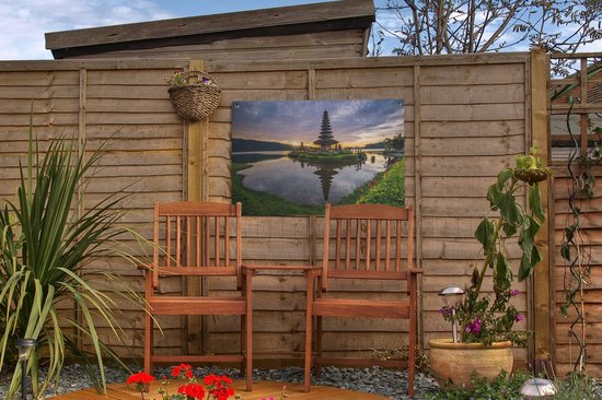 Affiche de jardin Pura Ulun Danu Bratan Temple - Lever de soleil sur le Pura Ulun Danu Bratan Temple on Bali affiche de jardin en vrac 60x40 cm - Toile de jardin / Toile d'extérieur / Peintures pour l'extérieur (décoration de jardin)